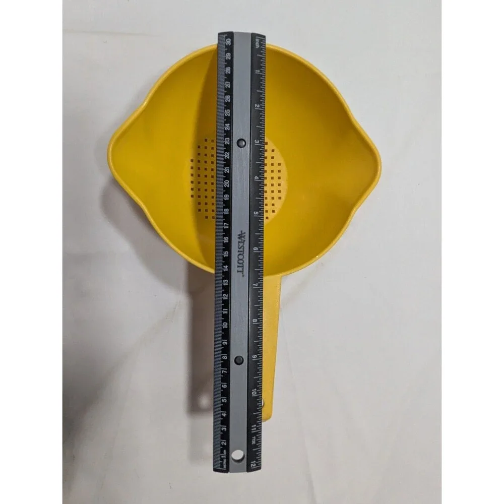 Tupperware Yellow Handheld Strainer – 7.5